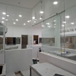 Vách Kính Cường Lực