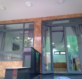 CỬA NHÔM XINGFA NHÀ PHỐ